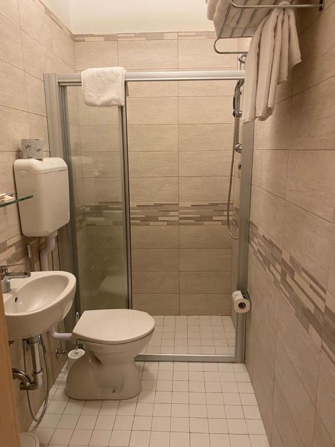 Aron Hotel Rimini Bagian luar foto