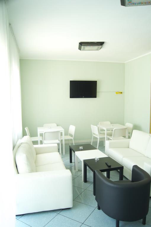 Aron Hotel Rimini Bagian luar foto